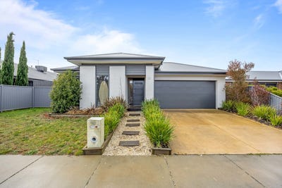 /international/au/22-galway-drive-alfredton-vic-151191648/