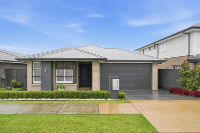 /international/au/13-snyder-street-spring-farm-nsw-151432292/