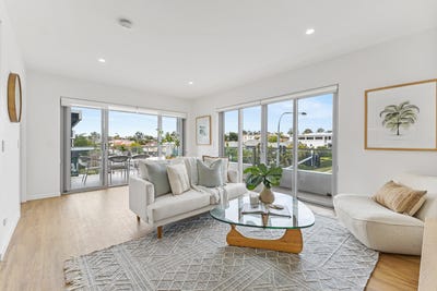 /international/au/204-9a-playfield-street-chermside-qld-152324580/