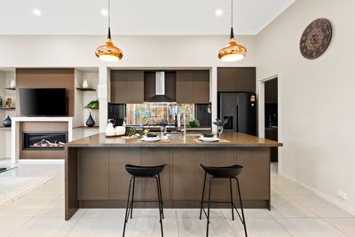 /international/au/43-raewyn-crescent-schofields-nsw-152653648/
