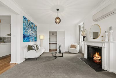 /international/au/342-russell-street-west-bathurst-nsw-152065012/
