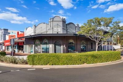 /international/au/85-maitland-street-narrabri-nsw-151331428/