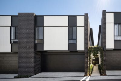 /international/au/28-2-castamore-way-richlands-qld-152285668/