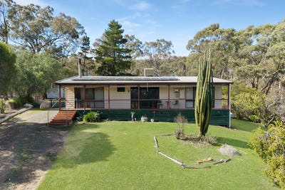 /international/au/26-caldwell-street-heathcote-vic-151316704/
