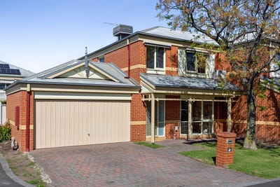 /international/au/6-whittaker-court-williamstown-vic-152477004/