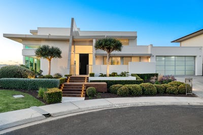 /international/au/9-newporter-terrace-west-lakes-shore-sa-152364384/