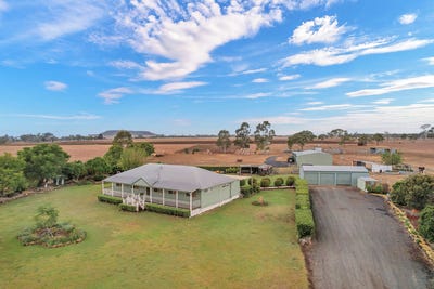 /international/au/320-warfields-road-allora-qld-151155984/