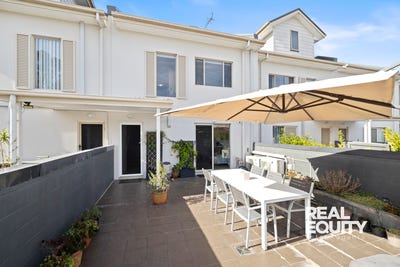 /international/au/4-243-epsom-road-chipping-norton-nsw-148704556/
