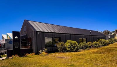 /international/au/the-farm-shed-wine-centre-53a-burgess-street-bicheno-tas-505098932/
