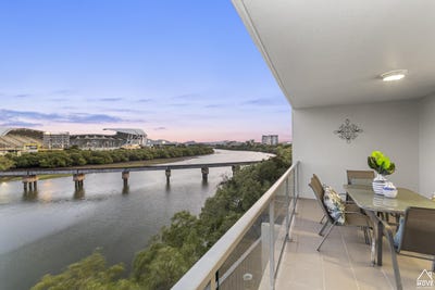/international/au/8-8-32-stanley-street-townsville-city-qld-150856136/?lang=fr