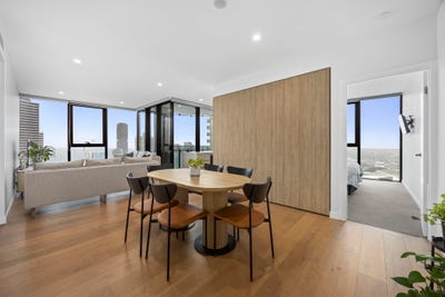 /international/au/12404-5-the-darling-avenue-broadbeach-qld-150718568/