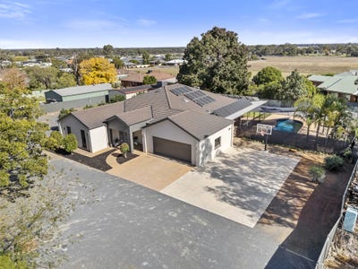 /international/au/9-13-ramsay-street-corowa-nsw-151151444/