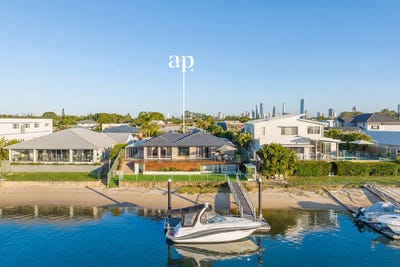 /international/au/15-yunga-court-broadbeach-waters-qld-150622064/