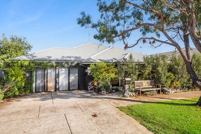 /international/au/16-markham-drive-ocean-grove-vic-151347472/
