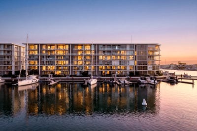 /international/au/602-15-aqua-street-newport-qld-150991892/