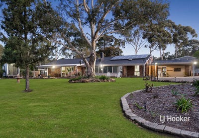 /international/au/4-bidstrup-avenue-broadford-vic-151456816/