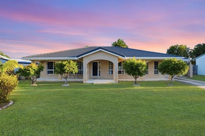 /international/au/7-joshua-crescent-bushland-beach-qld-152604280/