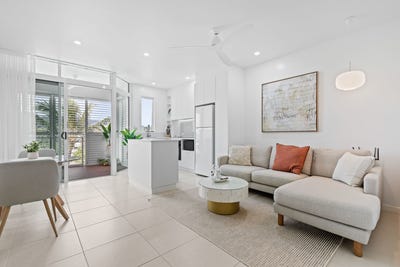 /international/au/29-199-201-lake-street-cairns-north-qld-148684088/