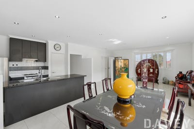 /international/au/8-nekaya-way-duncraig-wa-152512000/