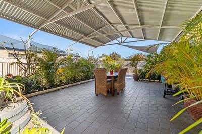 /international/au/4-french-street-capel-wa-152592624/