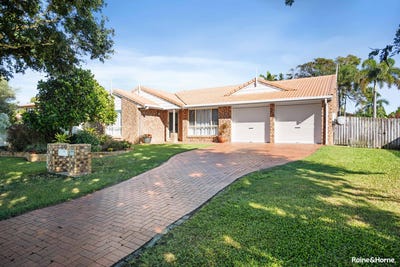 /international/au/17-cassia-avenue-scarness-qld-151372220/