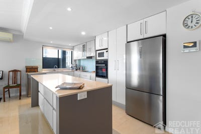 /international/au/4-11-dix-street-redcliffe-qld-150618832/