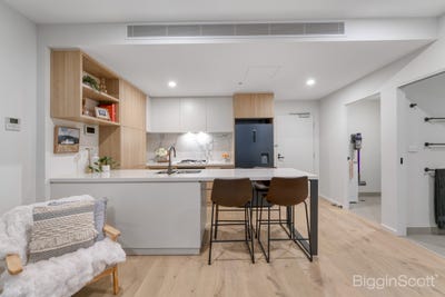 /international/au/211-4-young-street-moonee-ponds-vic-151864656/