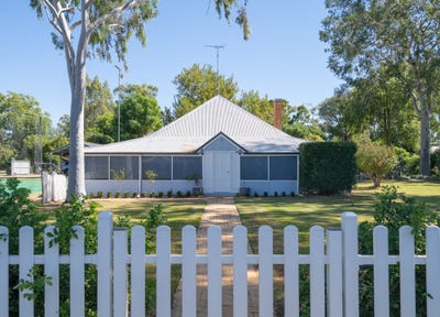 /international/au/21-sunnyside-road-moree-nsw-150968292/
