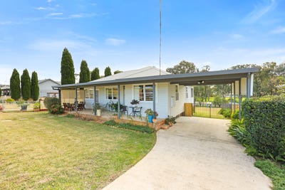 /international/au/60-cook-street-muswellbrook-nsw-148469316/