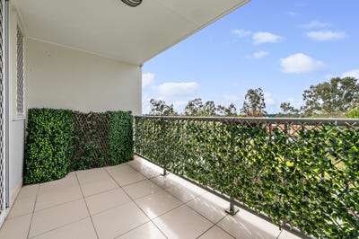/international/au/12-30-oakey-flat-road-morayfield-qld-151488260/