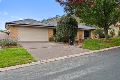 /international/au/30-alison-ashby-crescent-banks-act-151326060/