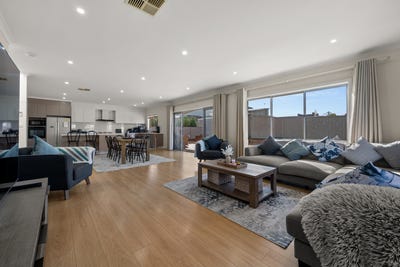 /international/au/41-ivory-street-crace-act-151184240/