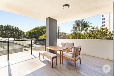 /international/au/212-8-hunt-street-hamilton-qld-152213284/