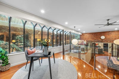 /international/au/52-olinda-creek-road-kalorama-vic-150796708/