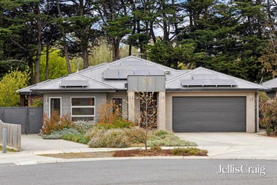/international/au/13-jones-court-woodend-vic-152637692/