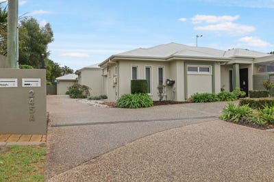 /international/au/2-245a-mackenzie-street-centenary-heights-qld-151292160/