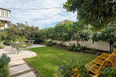 /international/au/1-25-gellibrand-street-clayfield-qld-151405284/