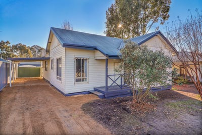 /international/au/9-finlason-street-mansfield-vic-148382556/