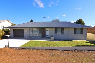 /international/au/6-rogers-street-wongan-hills-wa-148762656/?lang=it