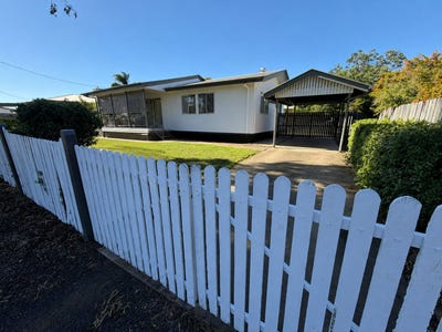 /international/au/9-rayner-street-dalby-qld-151596500/