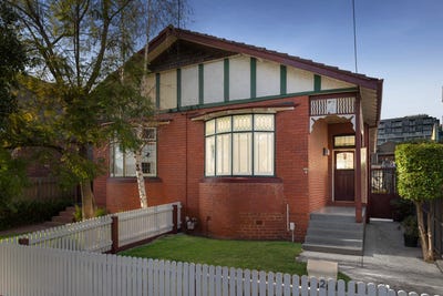 /international/au/2-flower-street-essendon-vic-151524160/