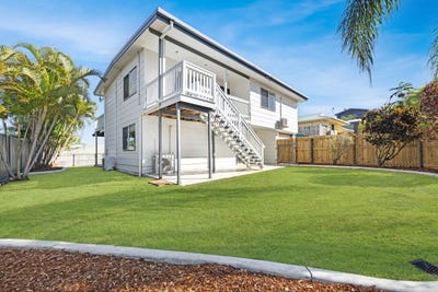 /international/au/9-sayre-crescent-boyne-island-qld-151405772/