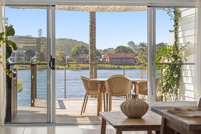 /international/au/29-13-shrike-court-burleigh-waters-qld-152611988/