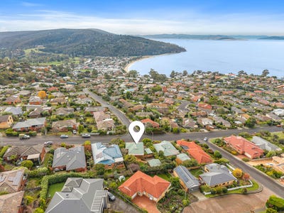 /international/au/24-jindabyne-road-kingston-beach-tas-151543508/