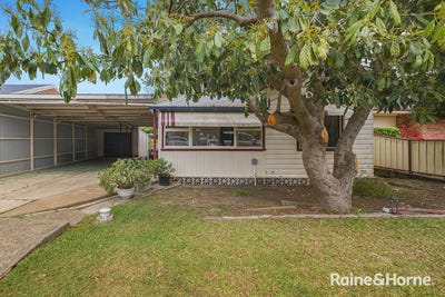 /international/au/16-glover-street-belmont-nsw-152538512/