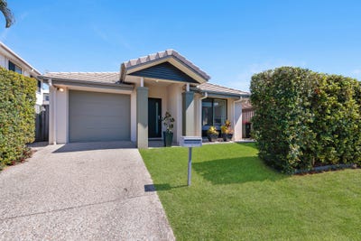 /international/au/6-pacific-place-pacific-pines-qld-151257684/