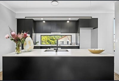 /international/au/2-78-pohlman-street-southport-qld-150798900/