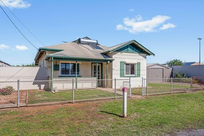 /international/au/190-railway-road-seaford-meadows-sa-150928984/