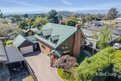 /international/au/5-view-street-wandin-north-vic-152498768/