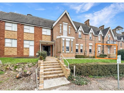 /international/au/23-8-ben-street-goulburn-nsw-152713840/